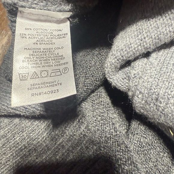 NWT Loft Colorblock Ribbed Sleeve V-Neck Cardigan Sweater Size Small. - Picture 7 of 7